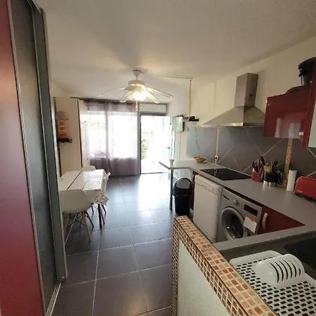 Location Studio + Loggia Le Cap D'agde 6 Personnes Appartement *