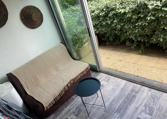 Location Studio + Loggia Le Cap D'agde 6 Personnes Appartement Agde